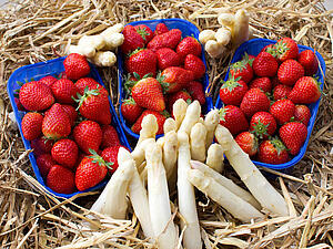 Spargel Erdbeeren Spargel Erdbeeren